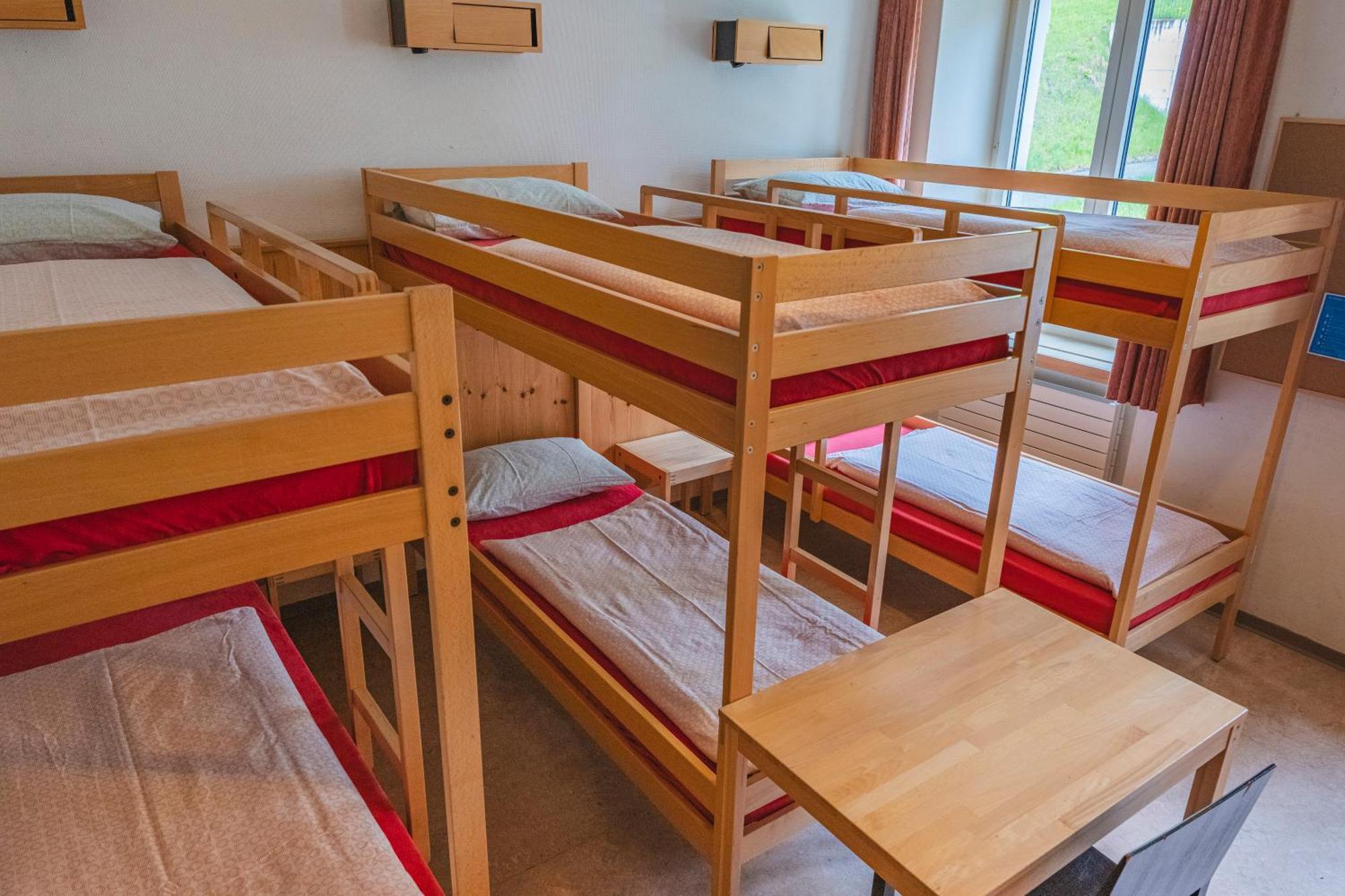 Bed 6-Bed Dormitory Room